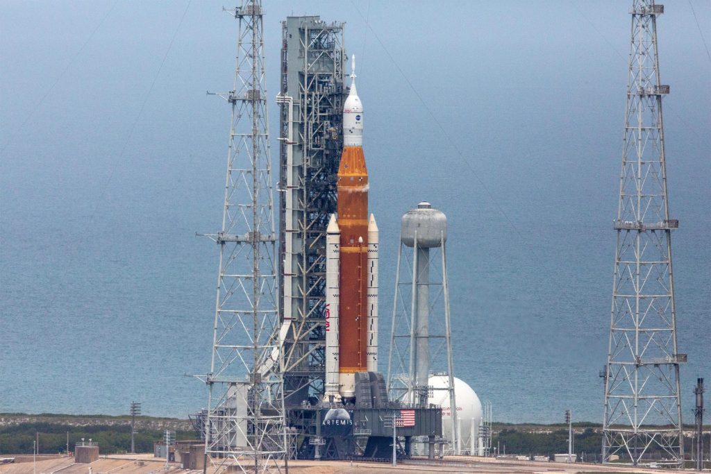 Цурење течног водоника окончава НАСА-ин трећи покушај тестирања горива за ракету Артемис И СЛС Моон