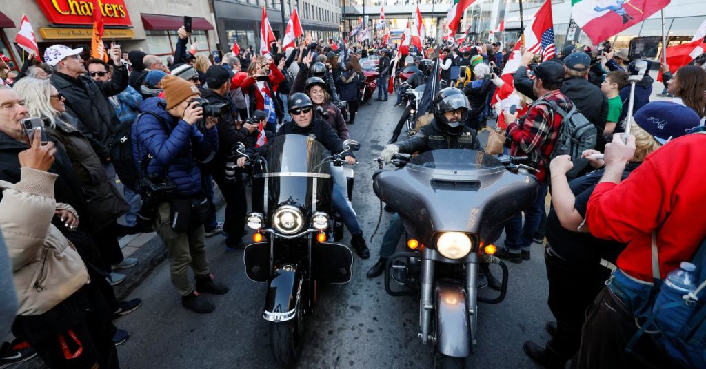 Полиција ухапсила неколико људи у канадској престоници док је парада мотоциклиста постала насилна