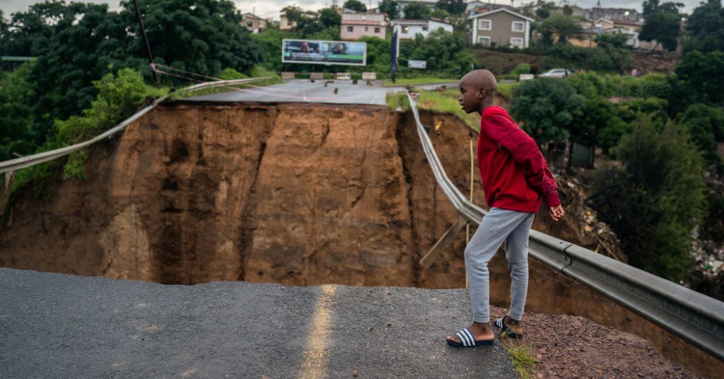 Поплаве у Јужној Африци: ажурирања уживо