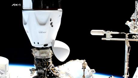 Туристичка мисија СпацеКс је управо стигла на Међународну свемирску станицу.  Ево свега што треба да знате 