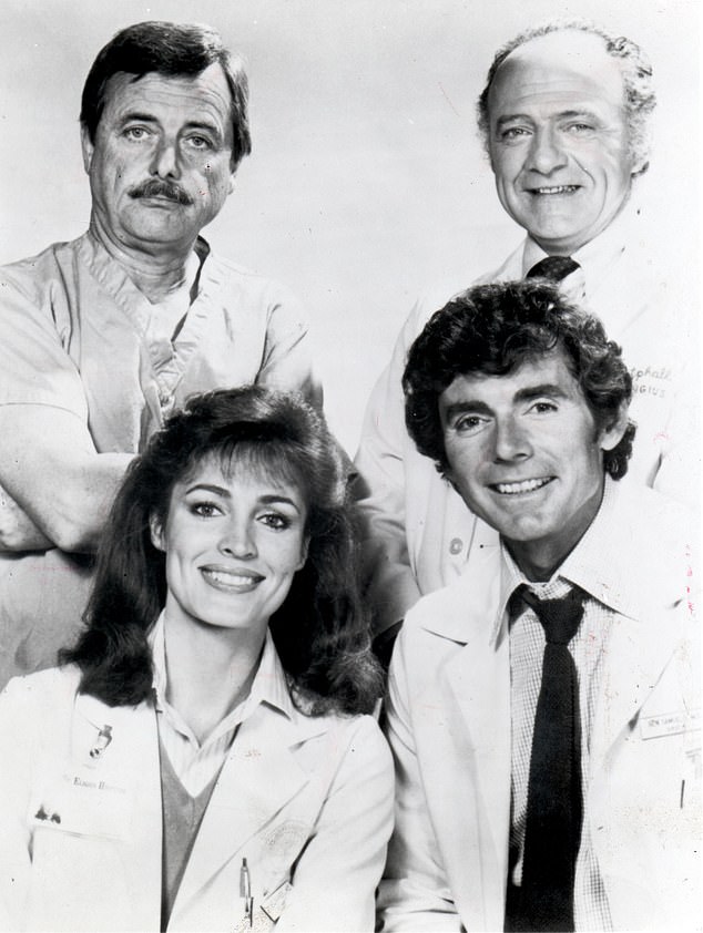 Велика журка: глумио у Ст. Елсевхере 1982. са Синтијом Сајкс (доле лево), Вилијамом Данијелсом (горе лево) и Едом Фландерсом (десно)