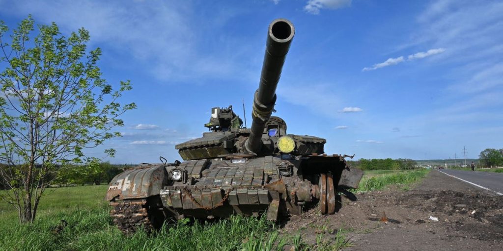Украјински добровољци користе тенк под називом „Зец“ против руских снага