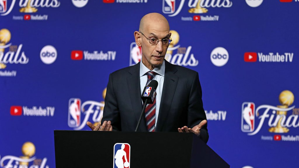 Комесар НБА Адам Силвер рекао је да је лига изгубила "стотине милиона" долара након сукоба са Кином
