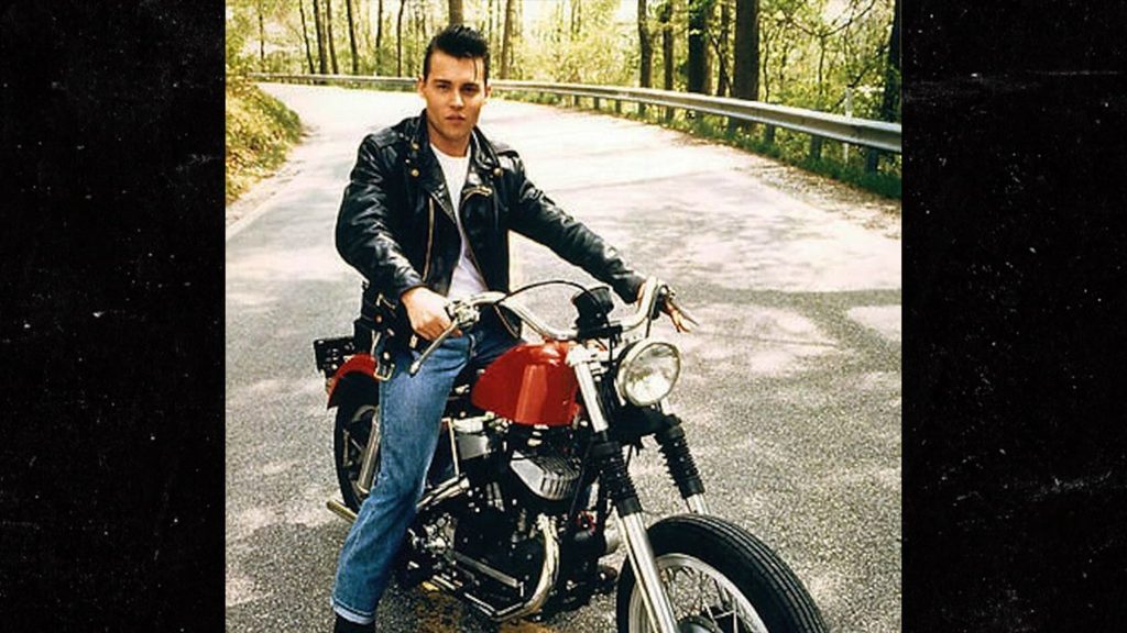 Мотоцикл "Цри-Баби" Џонија Депа на аукцији