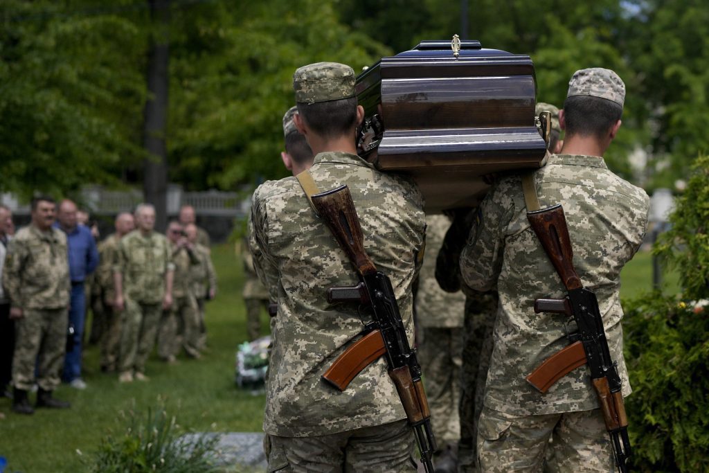 Док Украјина губи своје снаге, колико дуго може да настави да се бори?