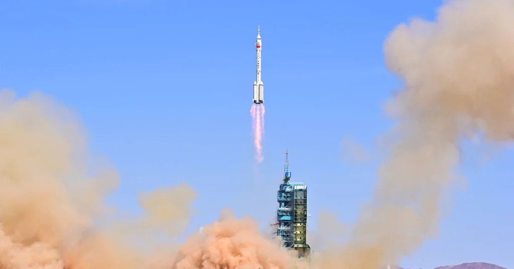 Кинески астронаути полете ка свемирској станици док изградња иде у високој брзини