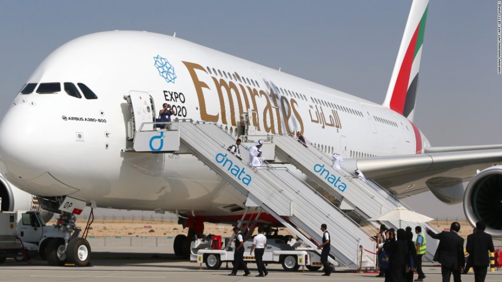 Емиратес обуставља све летове за Нигерију због спора око финансирања