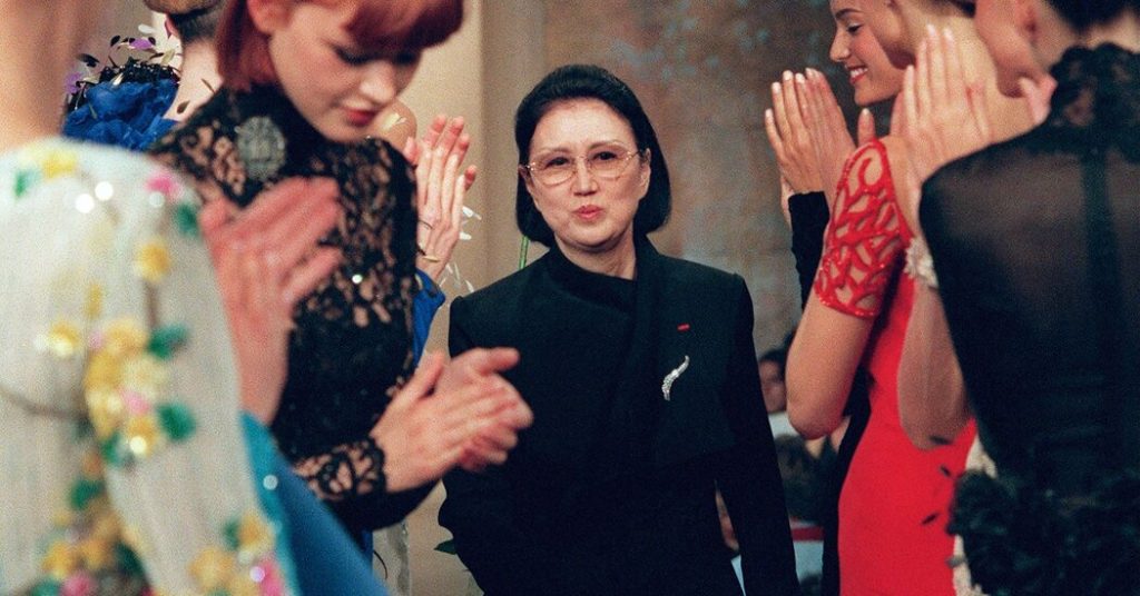 Ханае Мори, јапанска модна креаторка која је спојила стилове Истока и Запада, умрла је у 96