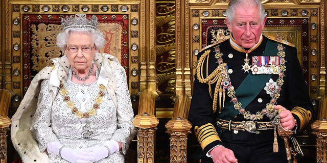 Краљ Чарлс ИИИ је сада регент на британском престолу након смрти краљице Елизабете ИИ.