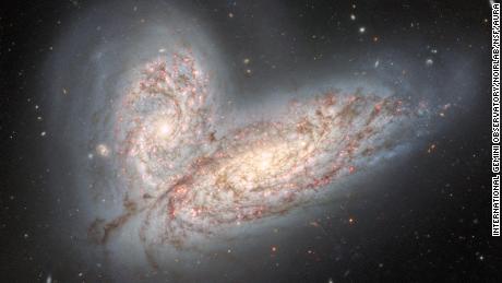 Нова слика галаксија у судару показује судбину Млечног пута