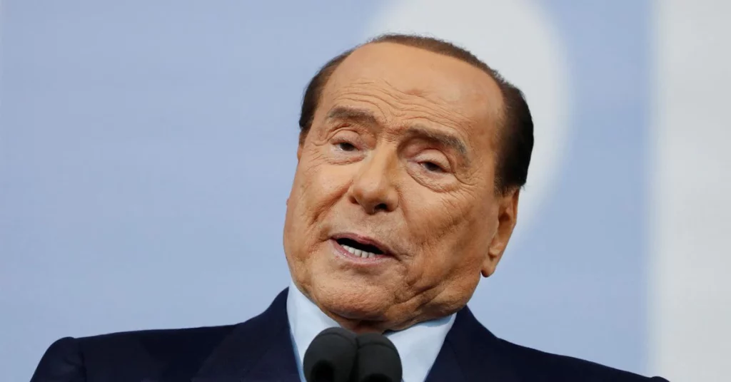 Италијански председник Берлускони рекао је да је Путин "гурнут" у рат у Украјини