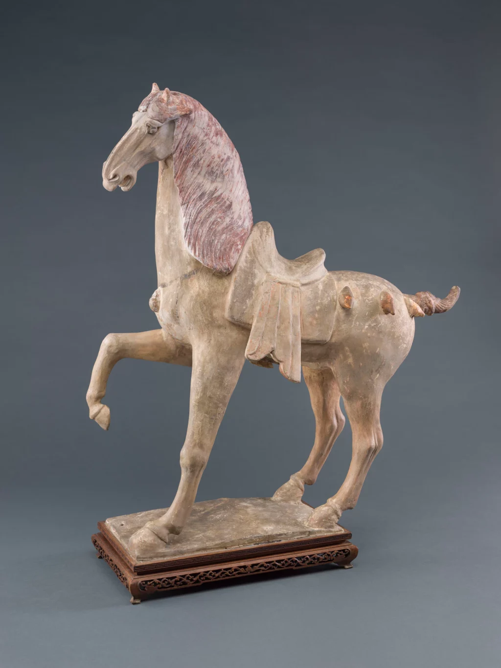 Уметност се сусреће са науком у анализи древне статуе коња који плеше