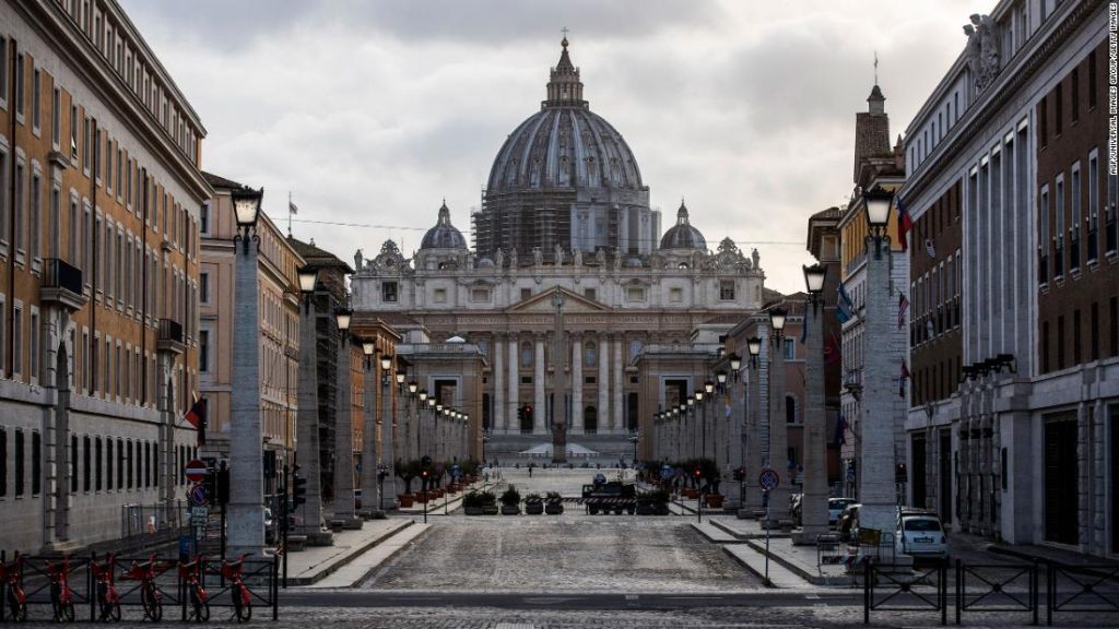 Амерички турист разбио две статуе у Ватиканским музејима