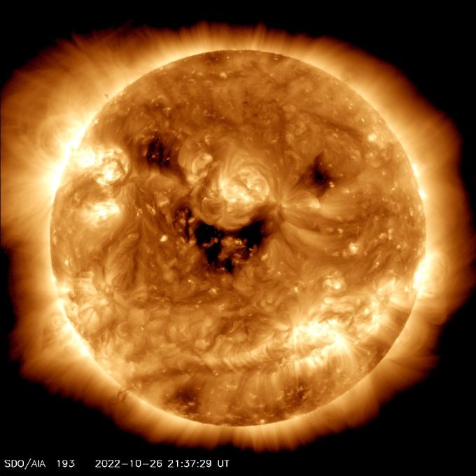 НАСА снима „насмејано“ сунце.  Није тако слатко као што изгледа.