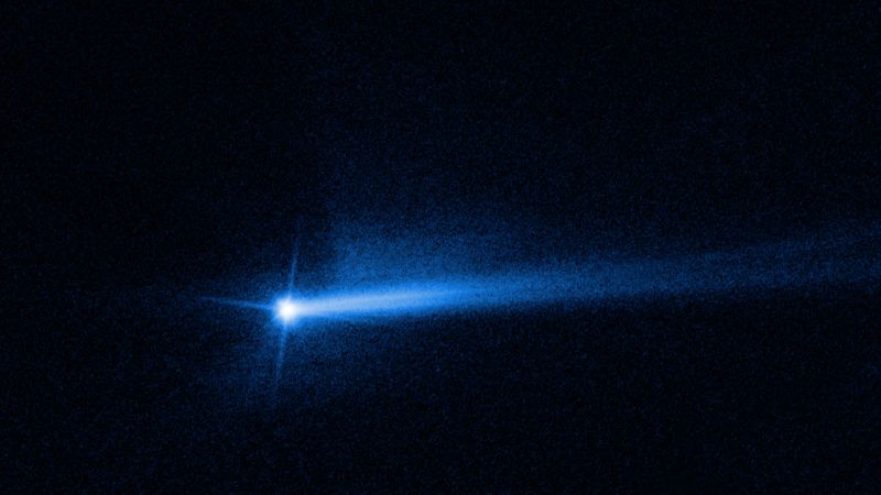 Хабл приказује поглед на двоструки реп који је створен у мисији удара астероида